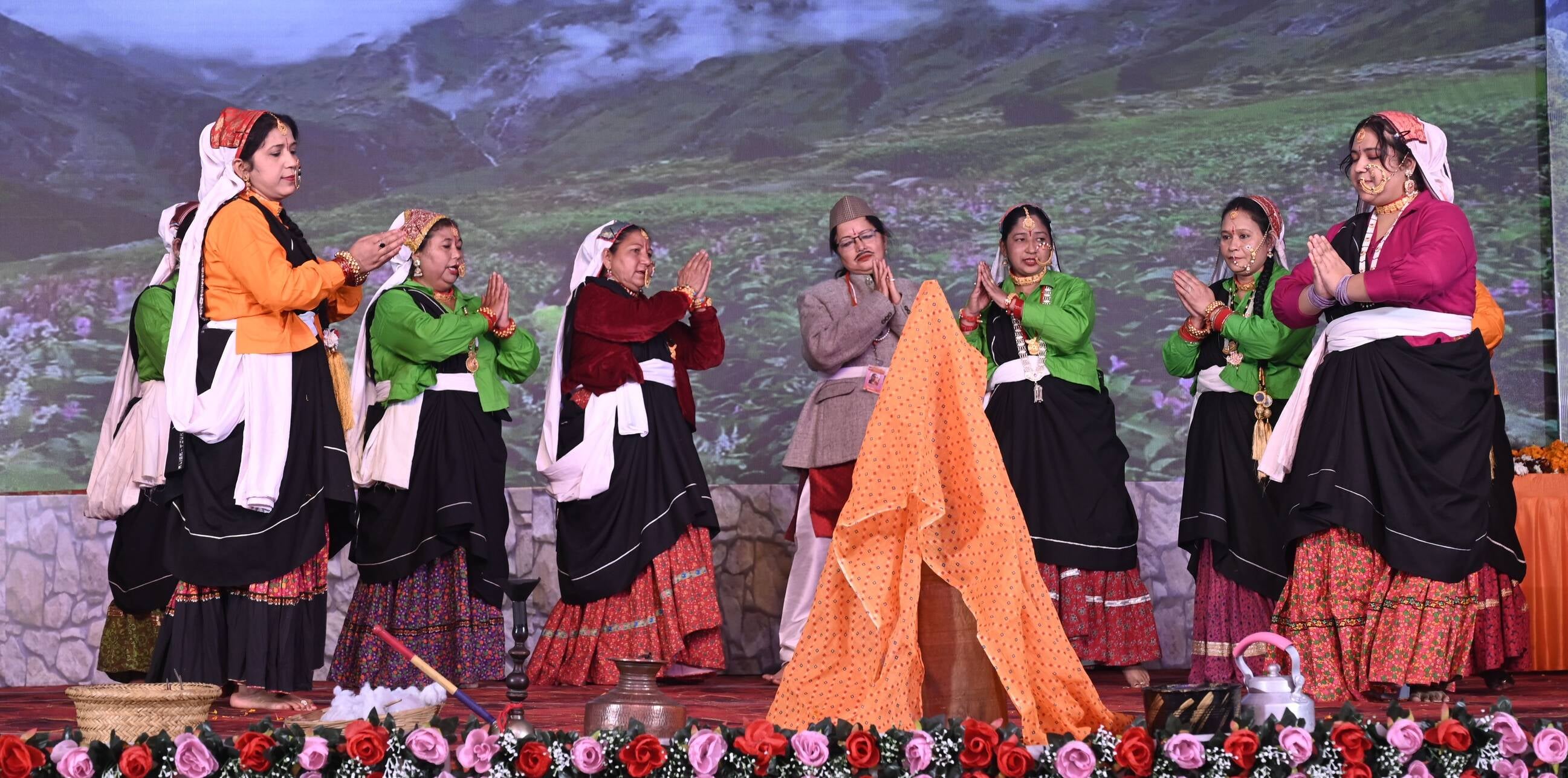 मंच पर उतरी पर्वतीय महापरिषद की रजत यात्रा
