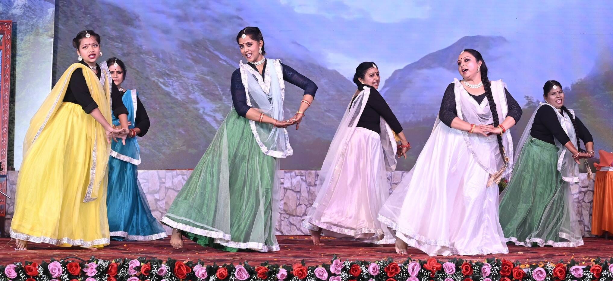 मंच पर उतरी पर्वतीय महापरिषद की रजत यात्रा