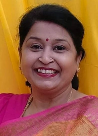 मोहल्ला मिश्राना में योग शिविर में योगाभ्यास करती महिलाएं। संवाद
