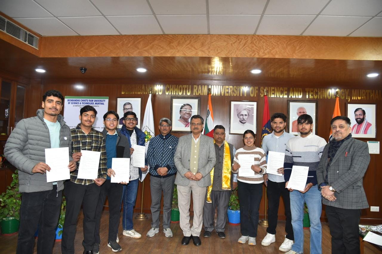 मुरथल स्थित दीनबंधु छोटू राम विज्ञान एवं प्रौद्योगिकी विश्वविद्यालय में विद्यार्थियों को जॉब प्