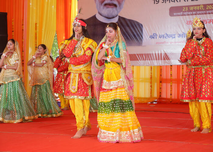 पिहोवा। महोत्सव के पहले दिन सांस्कृतिक प्रस्तुतियां देती छात्राएं। स्वयं पिहोवा। महोत्सव के पहले दिन सांस्कृतिक प्रस्तुतियां देती छात्राएं। स्वयं