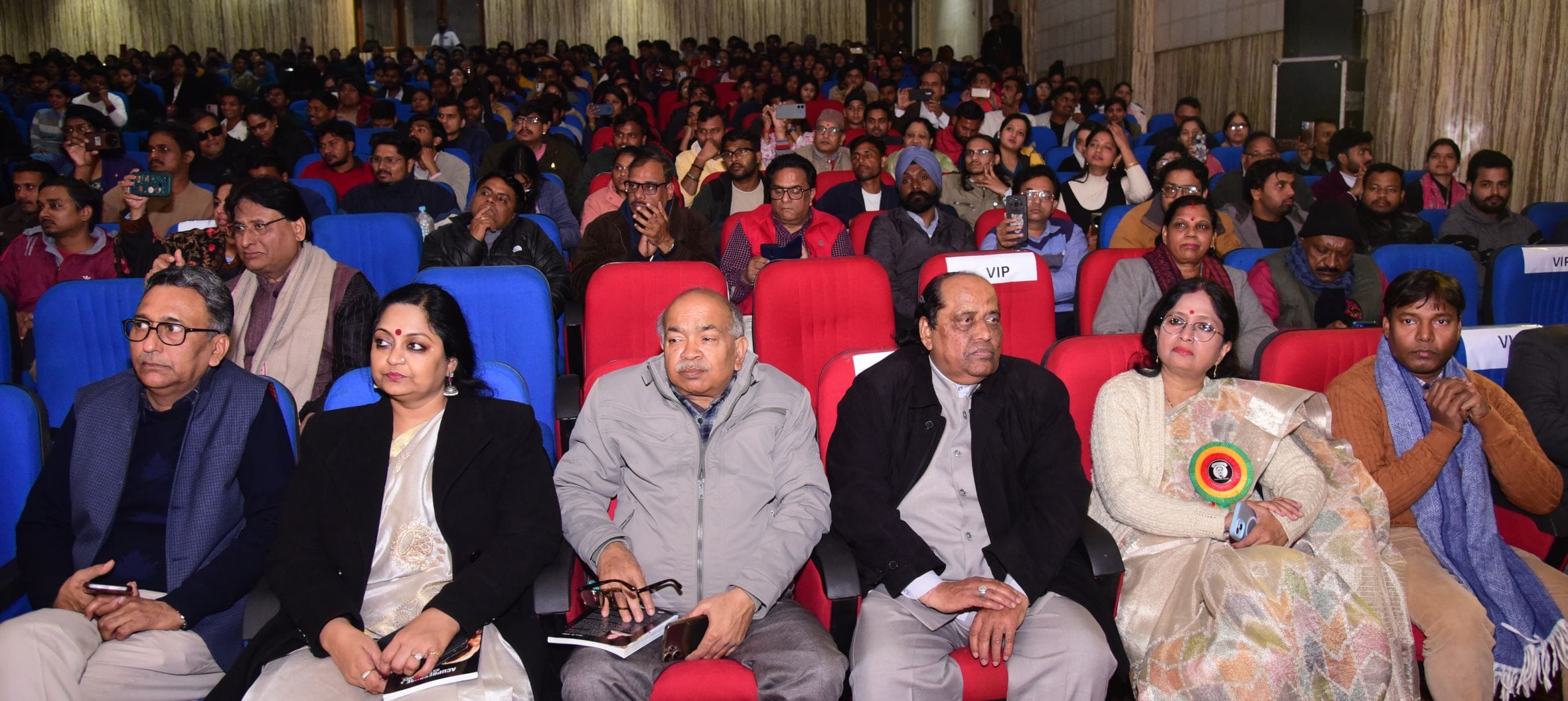 सुरों की मिठास और श्रद्धा की गरिमा से सजी सोमवार की शाम भातखंडे संस्कृति विश्वविद्यालय में यादग सुरों की मिठास और श्रद्धा की गरिमा से सजी सोमवार की शाम भातखंडे संस्कृति विश्वविद्यालय में यादग