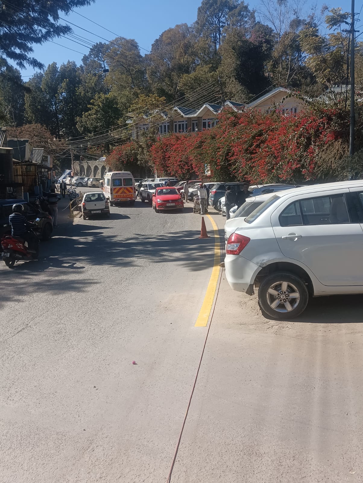 शहर में लगी येलो लाइन। संवाद