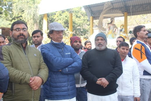भाजपा किसान मोर्चा के प्रदेशाध्यक्ष के बेटे की मौत के बाद सूरजकुंड श्मशान घाट पर अंतिम संस्कार भाजपा किसान मोर्चा के प्रदेशाध्यक्ष के बेटे की मौत के बाद सूरजकुंड श्मशान घाट पर अंतिम संस्कार