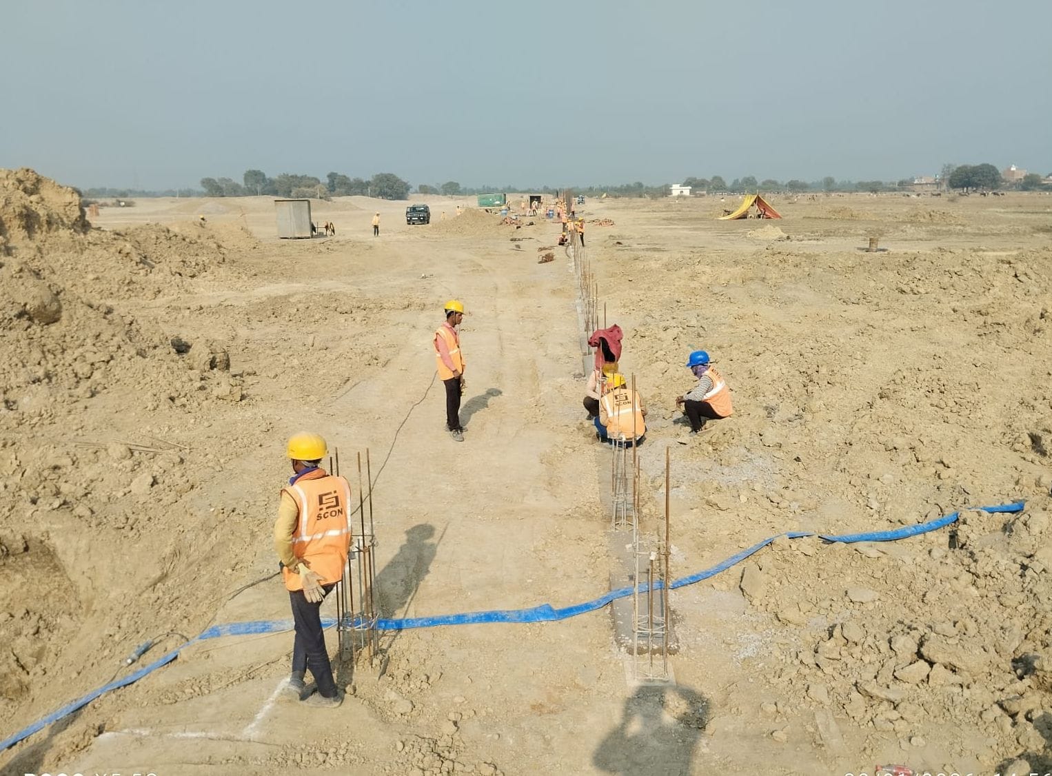 फोटो-15-प्रस्तावित डिफेंस इंडस्ट्रियल कॉरिडोर के पास निर्माणाधीन  इंडस्ट्रियल कॉरिडोर। संवाद