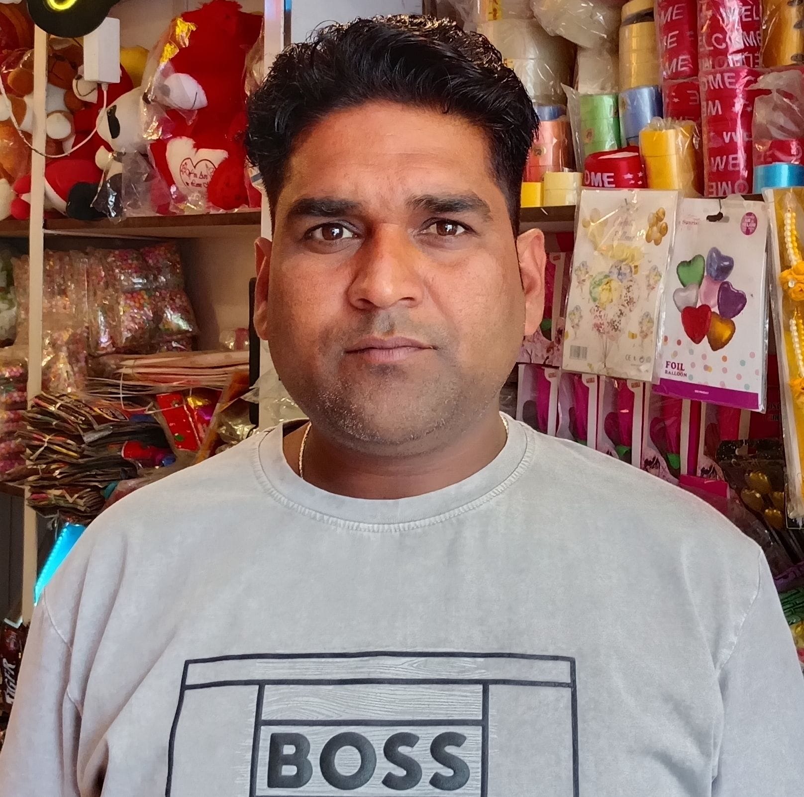 फोटो संख्या:78 लोक निर्माण विश्राम गृह के पास टैक्सी स्टेंड पर खड़े वाहन---संवाद