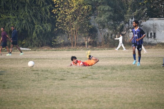 लखनऊ फॉल्कंस ने बिग ब्ल्यू को 1-0 से हराते हुए सतवंत सिंह और रवींद्र पाल मेमोरियल फुटबॉल प्रतिय