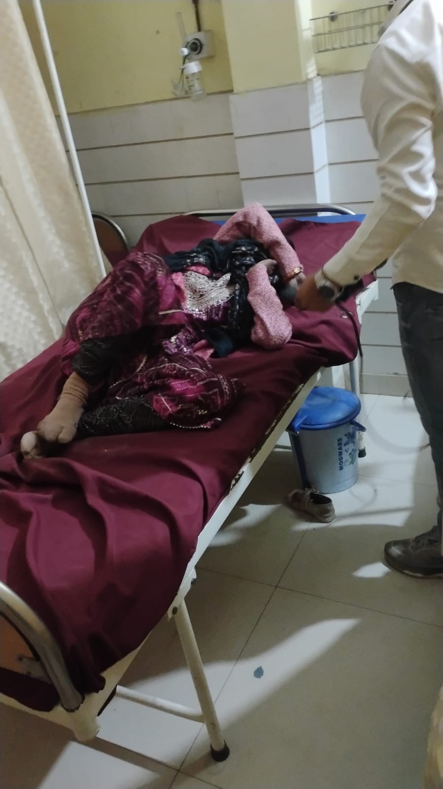थाना डौकी क्षेत्र में हादसे में क्षतिग्रस्त कार थाना डौकी क्षेत्र में हादसे में क्षतिग्रस्त कार