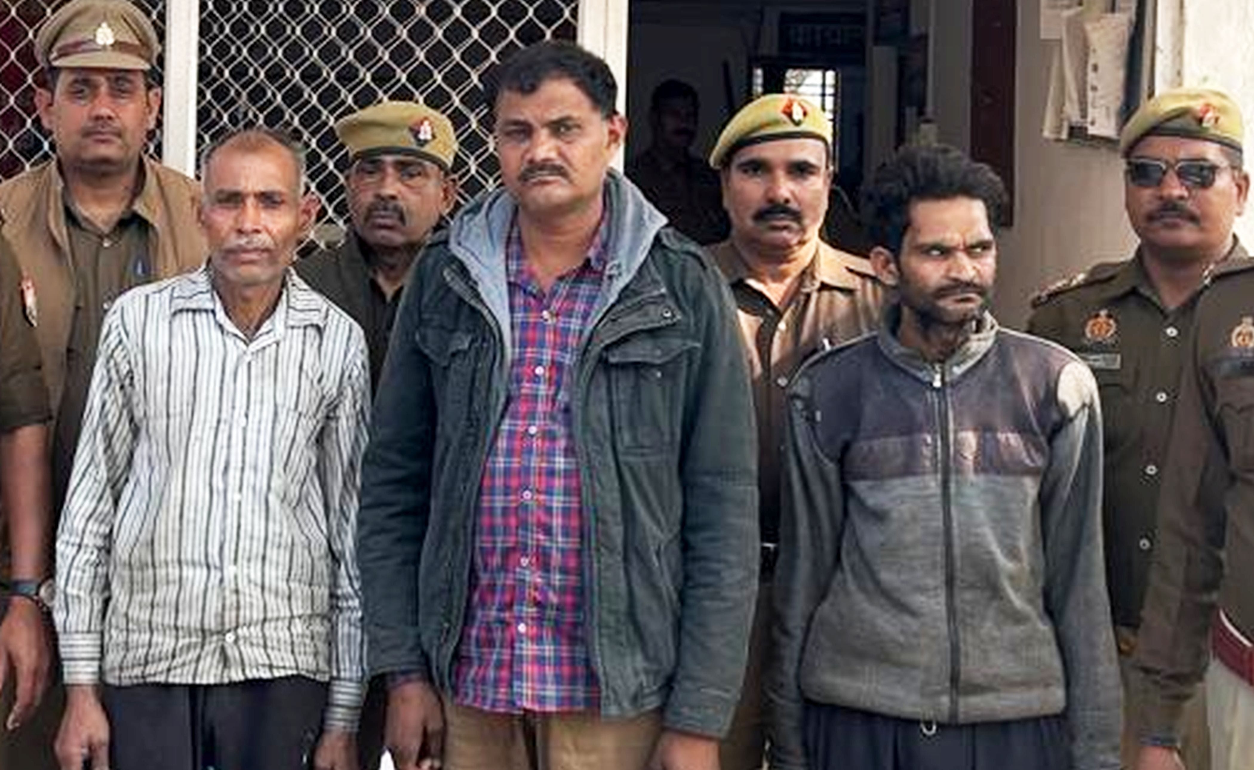 फोटो-33-मलवां थाने में पकड़े गए आराेपी। संवाद