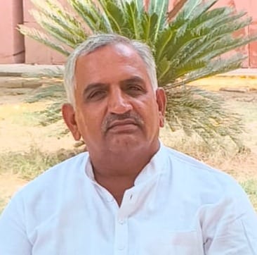 02...रोहतक के दिल्ली रोड पर चलते ऑटो से निकलता धुआं। संवाद 02...रोहतक के दिल्ली रोड पर चलते ऑटो से निकलता धुआं। संवाद
