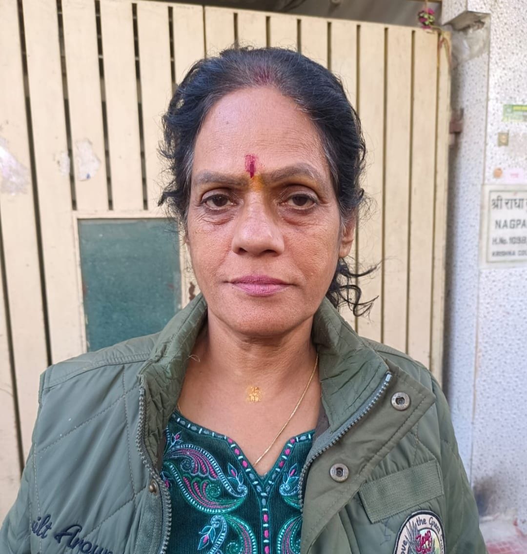 15...निगम के वार्ड सात की कृष्णा कॉलोनी में 20 दिन पहले उखाड़ी गली की हालत दिखाते कॉलोनीवासी। स 15...निगम के वार्ड सात की कृष्णा कॉलोनी में 20 दिन पहले उखाड़ी गली की हालत दिखाते कॉलोनीवासी। स