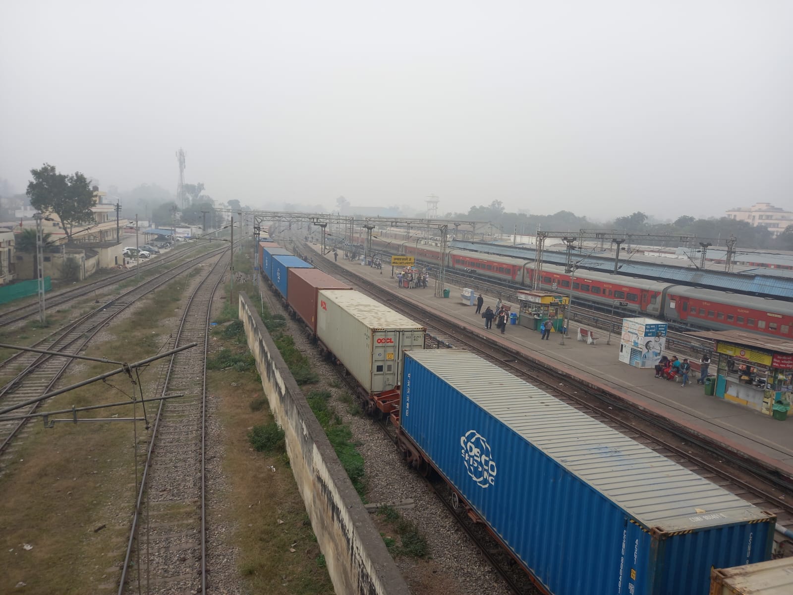 अंबाला कैंट रेलवे स्टेशन के प्लेटफार्म सात के साथ बना बीसीएन डिपो। संवाद अंबाला कैंट रेलवे स्टेशन के प्लेटफार्म सात के साथ बना बीसीएन डिपो। संवाद