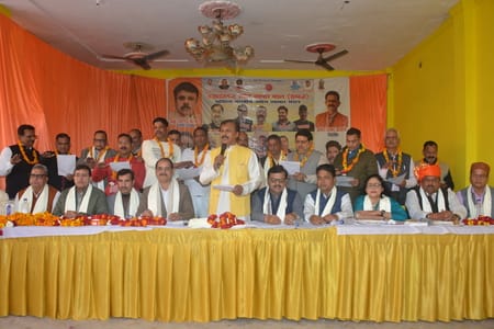 अखिल भारतीय उद्योग व्यापार मंडल की सआदतगंज इकाई के पदाधिकारियों को बृहस्पतिवार को राष्ट्रीय अध् अखिल भारतीय उद्योग व्यापार मंडल की सआदतगंज इकाई के पदाधिकारियों को बृहस्पतिवार को राष्ट्रीय अध्