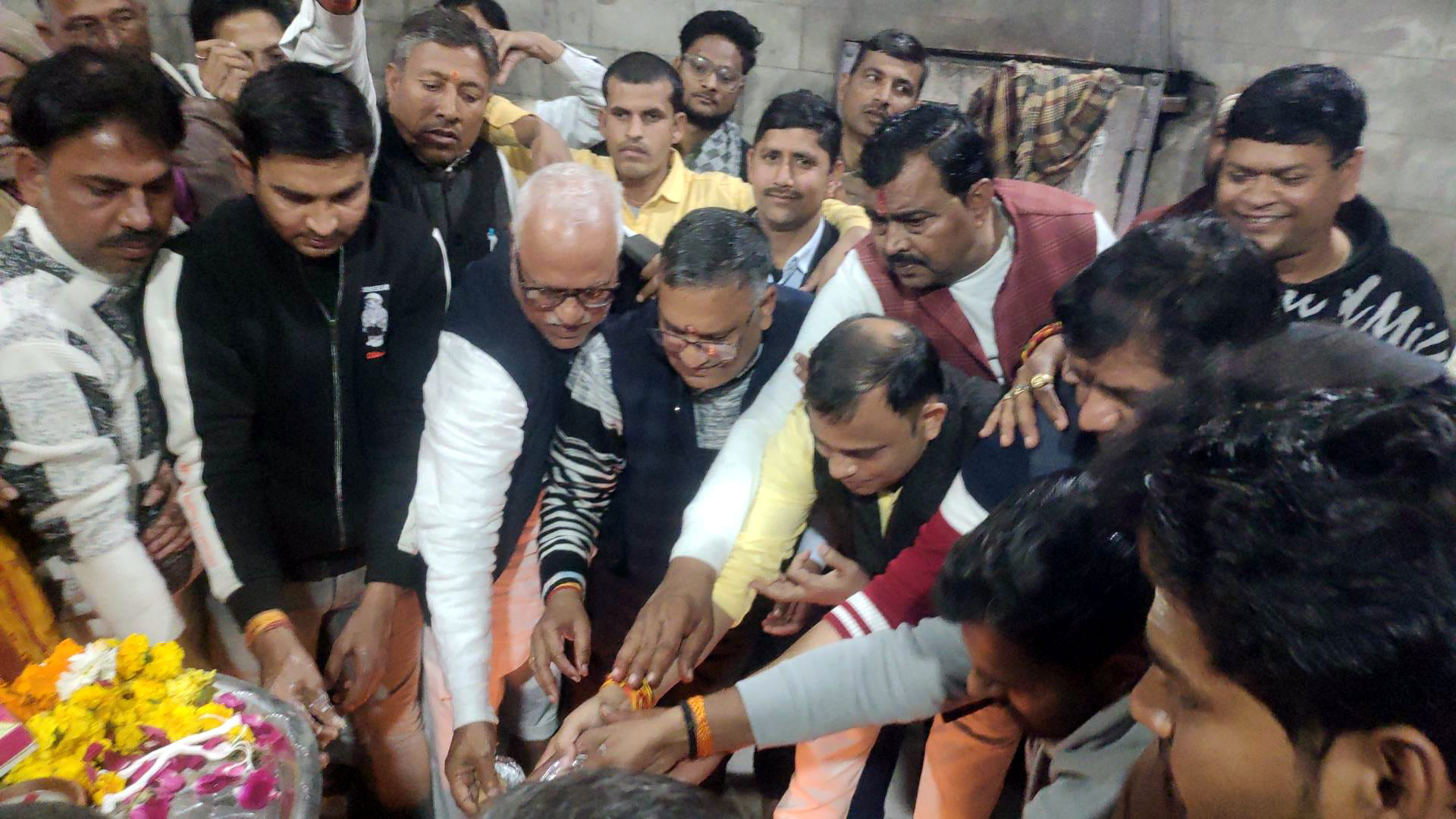 बटेश्वर में राम मंदिर के प्रतिष्ठा उत्सव संग मनाया गया पूर्व मंत्री अरिदमन का जन्मदिन