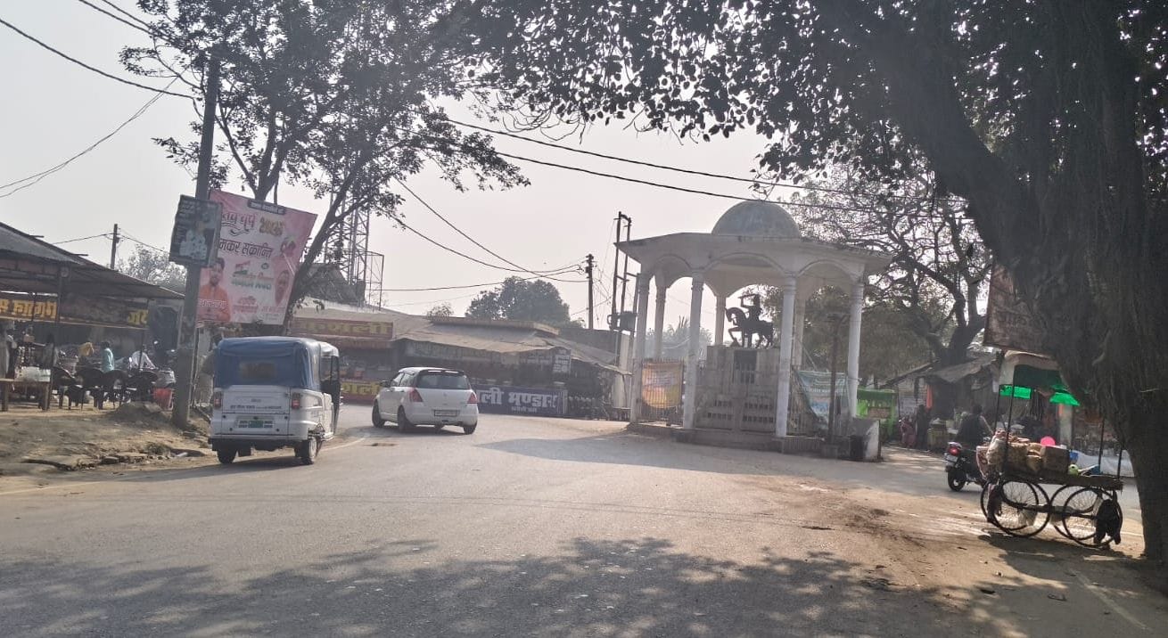 फोटो-2-मौरावां-मोहनलालगंज मार्ग पर चंदनखेड़ा मोड़ के पास प्रस्तावित बाईपास स्थल। संवाद फोटो-2-मौरावां-मोहनलालगंज मार्ग पर चंदनखेड़ा मोड़ के पास प्रस्तावित बाईपास स्थल। संवाद