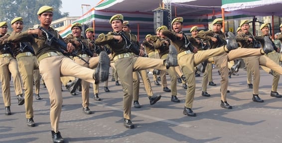 गणतंत्र दिवस पर विधानभवन के सामने से निकलने वाली झांकियों के साथ फुल ड्रेस परेड रिहर्सल की शुरु