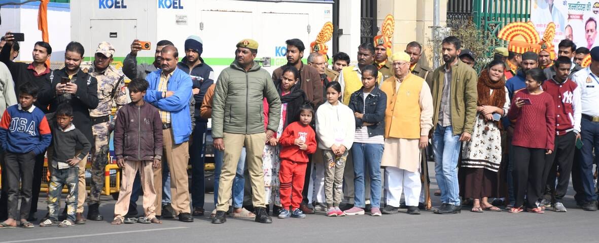 गणतंत्र दिवस पर विधानभवन के सामने से निकलने वाली झांकियों के साथ फुल ड्रेस परेड रिहर्सल की शुरु