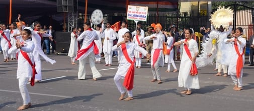 गणतंत्र दिवस पर विधानभवन के सामने से निकलने वाली झांकियों के साथ फुल ड्रेस परेड रिहर्सल की शुरु