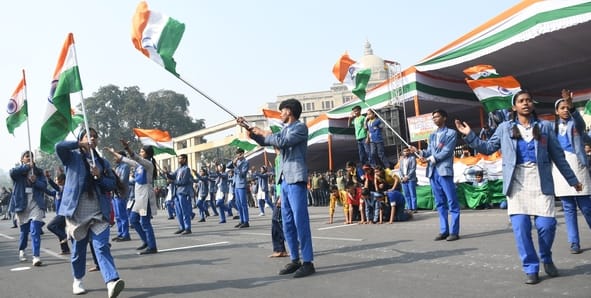 गणतंत्र दिवस पर विधानभवन के सामने से निकलने वाली झांकियों के साथ फुल ड्रेस परेड रिहर्सल की शुरु