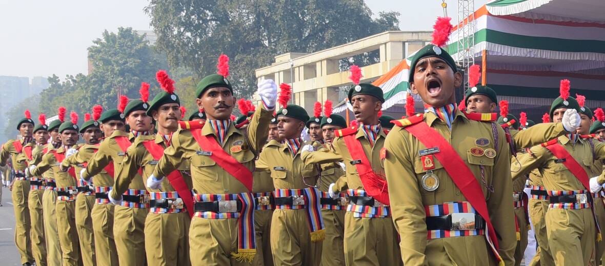 गणतंत्र दिवस पर विधानभवन के सामने से निकलने वाली झांकियों के साथ फुल ड्रेस परेड रिहर्सल की शुरु