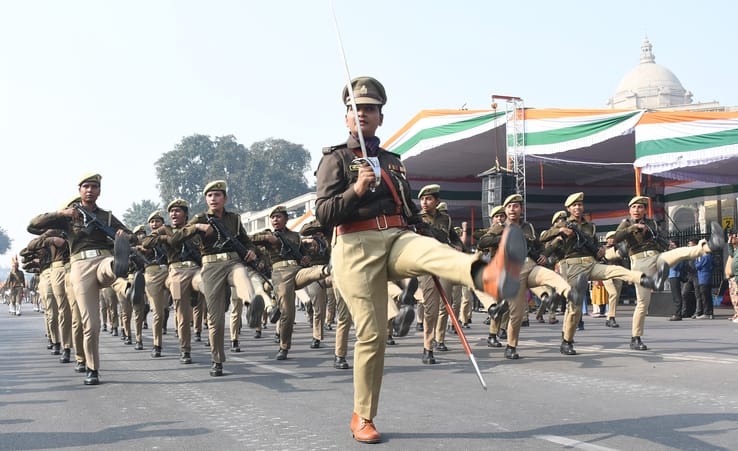 गणतंत्र दिवस पर विधानभवन के सामने से निकलने वाली झांकियों के साथ फुल ड्रेस परेड रिहर्सल की शुरु