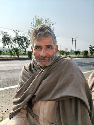 कलानौर व जिंदरान के खेतों में जलभराव। कलानौर व जिंदरान के खेतों में जलभराव।