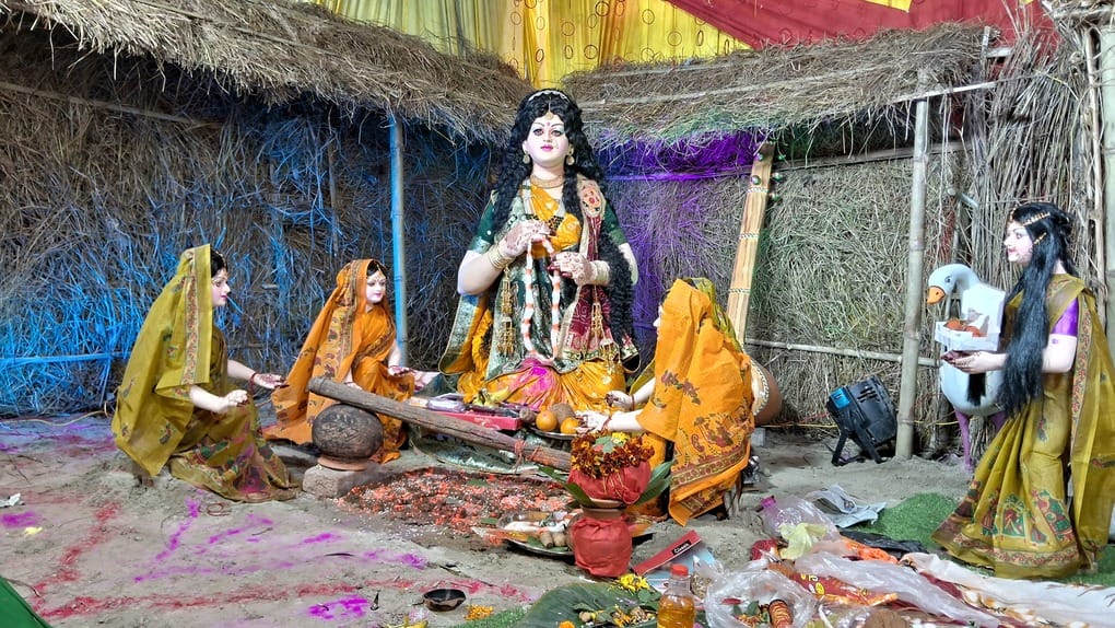 सरस्वती पूजा पर अनोखी पहल