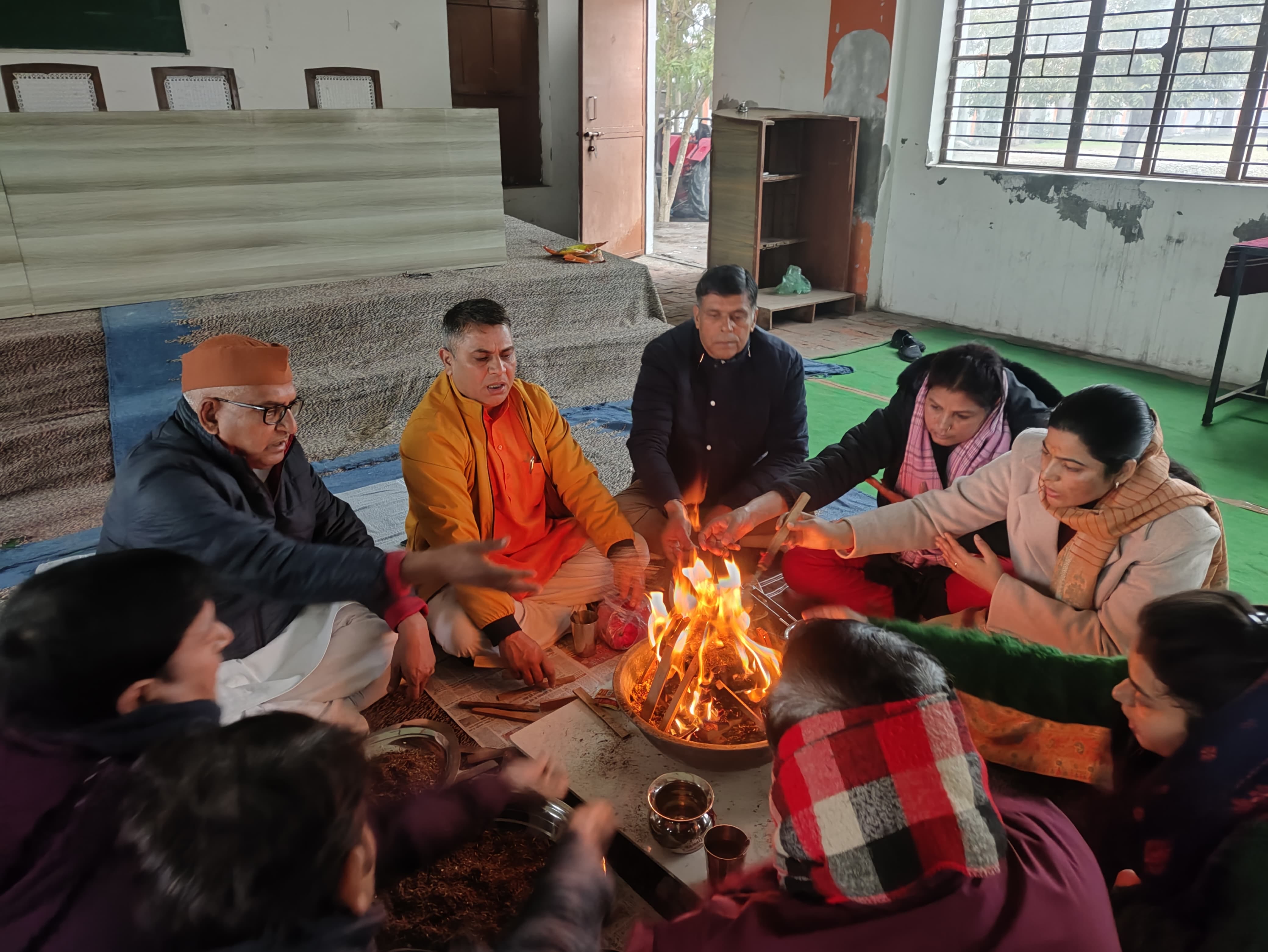 सरस्वती विद्या मंदिर में बसंत पंचमीपर हुआ हवन यज्ञ स्रोत स्वयं सरस्वती विद्या मंदिर में बसंत पंचमीपर हुआ हवन यज्ञ स्रोत स्वयं