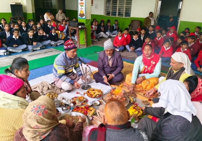 सरस्वती विद्या मंदिर में बसंत पंचमीपर हुआ हवन यज्ञ स्रोत स्वयं सरस्वती विद्या मंदिर में बसंत पंचमीपर हुआ हवन यज्ञ स्रोत स्वयं
