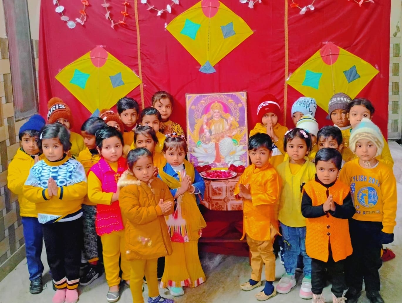 सरस्वती विद्या मंदिर में बसंत पंचमीपर हुआ हवन यज्ञ स्रोत स्वयं सरस्वती विद्या मंदिर में बसंत पंचमीपर हुआ हवन यज्ञ स्रोत स्वयं