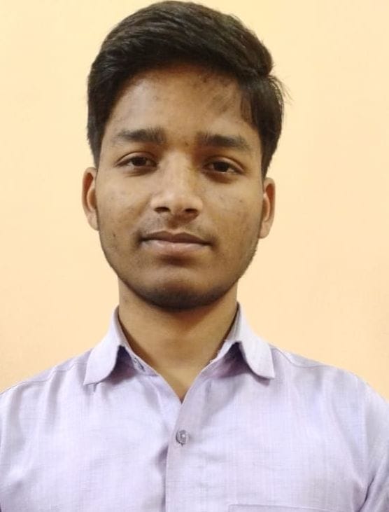 सृष्टि तिवारी सृष्टि तिवारी