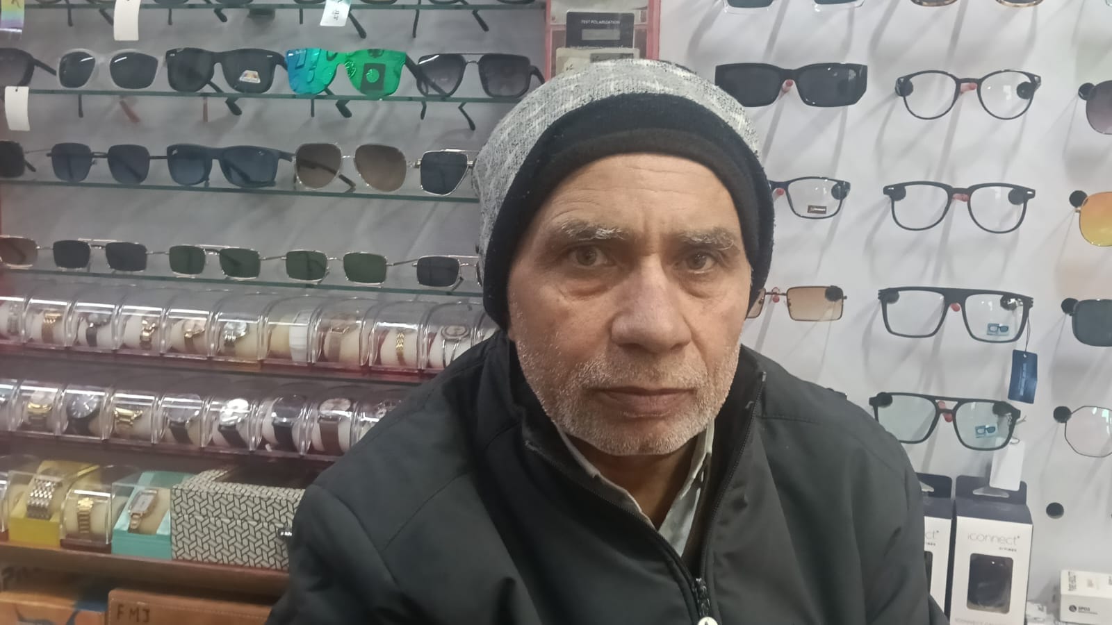 बुजुर्ग ओम प्रकाश बुजुर्ग ओम प्रकाश