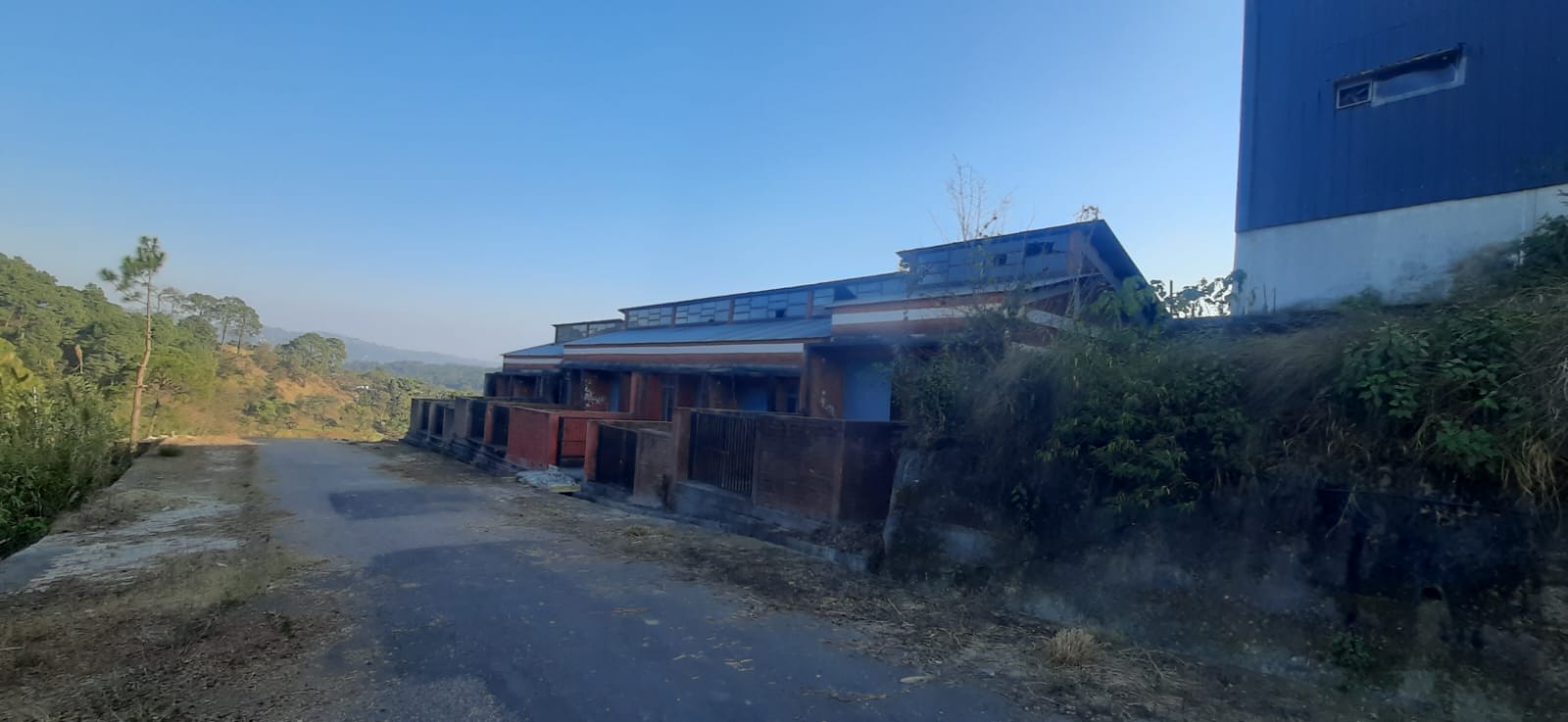 बड़सर में बिजली की तारें टूटी। स्रोत : बिजली बोर्ड बड़सर में बिजली की तारें टूटी। स्रोत : बिजली बोर्ड