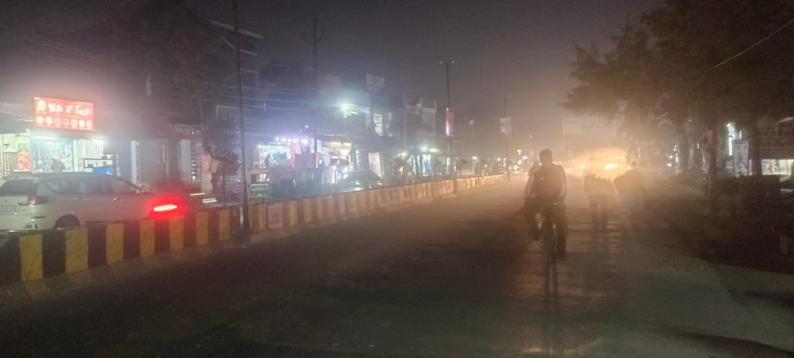 एचआर इंटर कॉलेज में ब्लैक आउट किया गया-संवाद