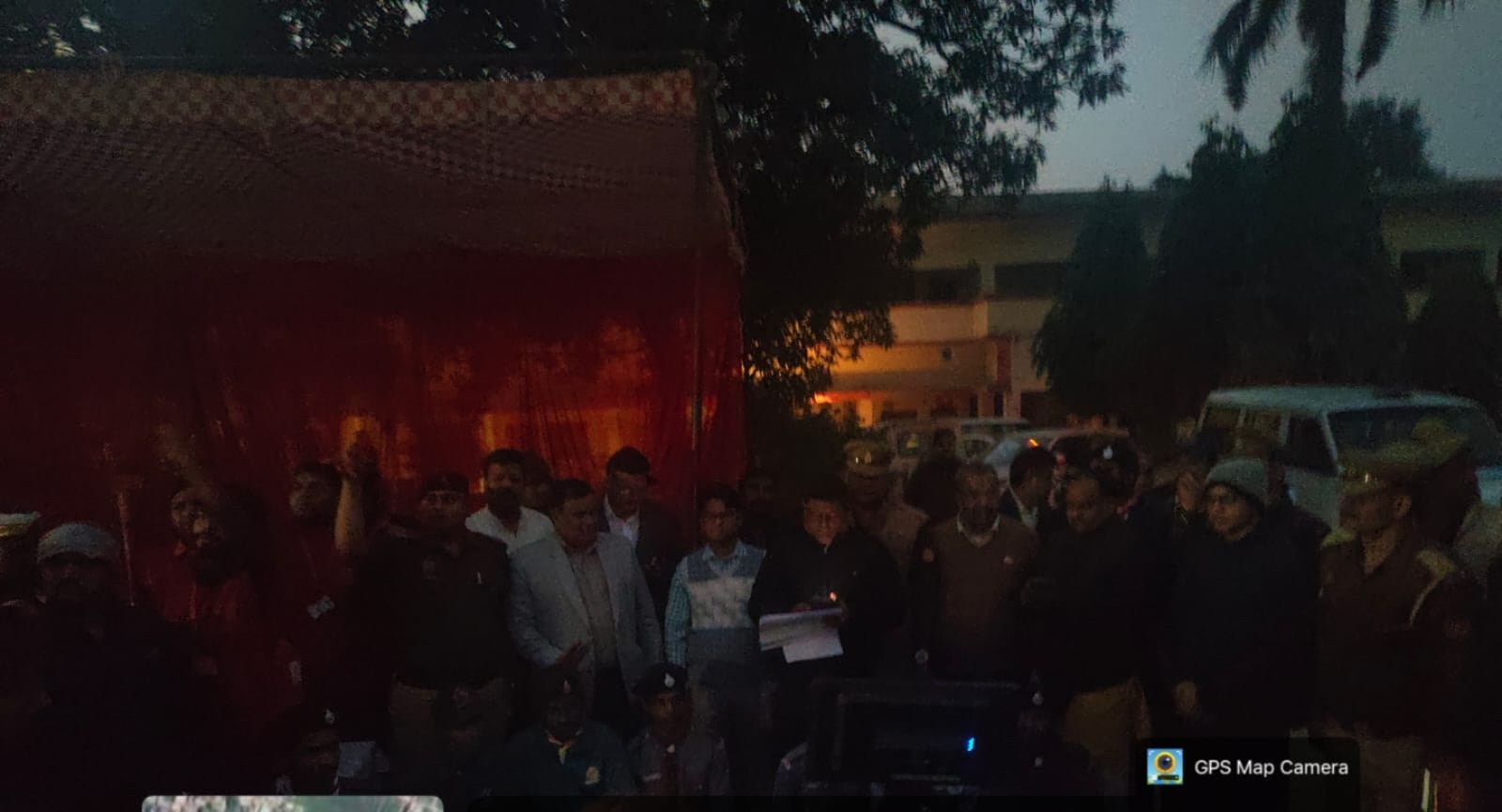 एचआर इंटर कॉलेज में ब्लैक आउट किया गया-संवाद