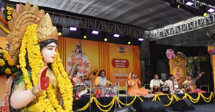 मालिनी अवस्थी के गीतों पर उतरा वसंत