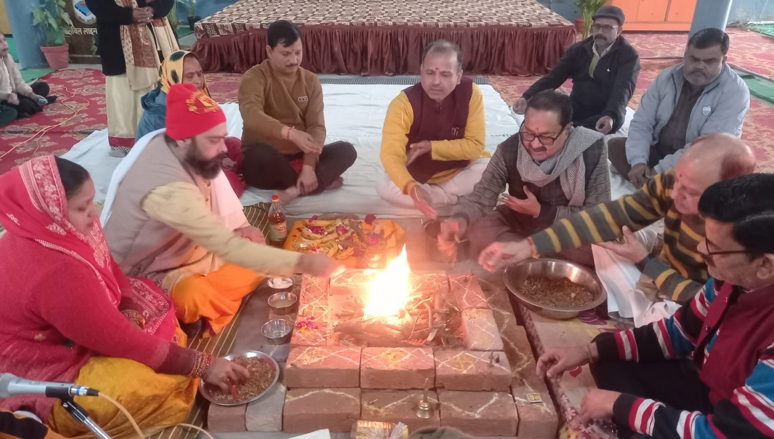श्री राम सरस्वती विद्या मंदिर में प्रस्तुति देती छात्राएं। स्त्रोत स्वंय श्री राम सरस्वती विद्या मंदिर में प्रस्तुति देती छात्राएं। स्त्रोत स्वंय