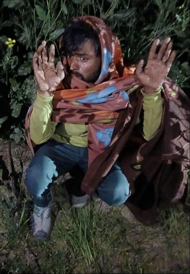 थानाभवन में पुलिस मुठभेड़ में घायल बदमाश । पुलिस थानाभवन में पुलिस मुठभेड़ में घायल बदमाश । पुलिस