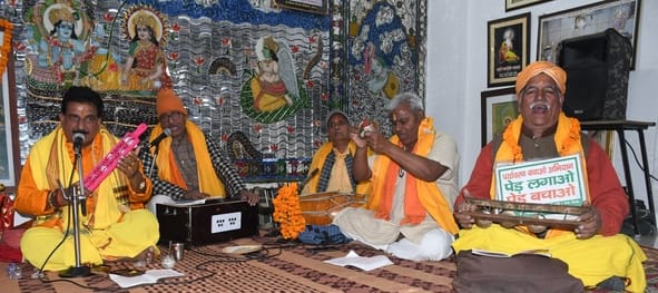 वसंत की वीणा पर गूंजा मां शारदे का स्वर