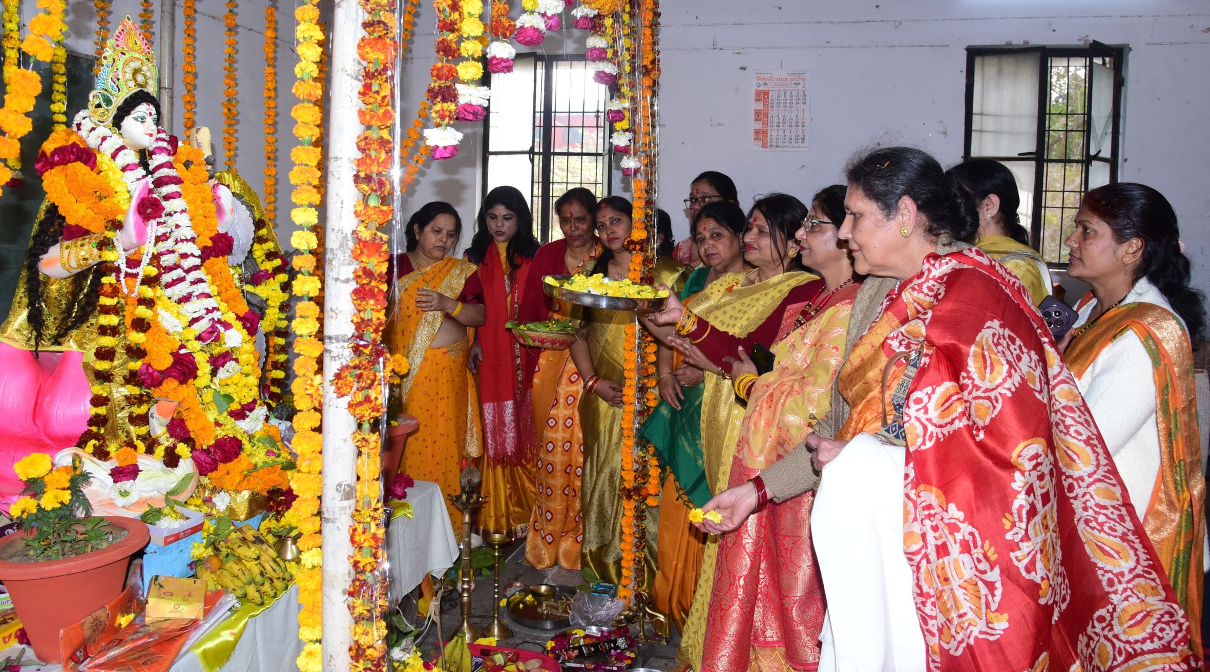 वसंत की वीणा पर गूंजा मां शारदे का स्वर