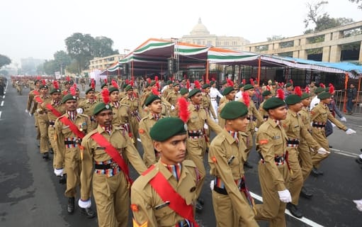 26 जनवरी को होने वाली परेड के लिए हुआ अंतिम पूर्वाभ्यास। 26 जनवरी को होने वाली परेड के लिए हुआ अंतिम पूर्वाभ्यास।