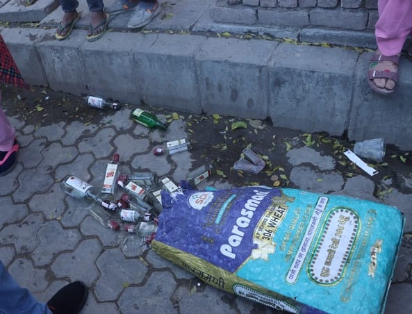 31...रोहतक शहर के पाड़ा मोहल्ले में युवक की हत्या के बाद डीएसपी गुलाब सिंह को घटना की जानकारी द