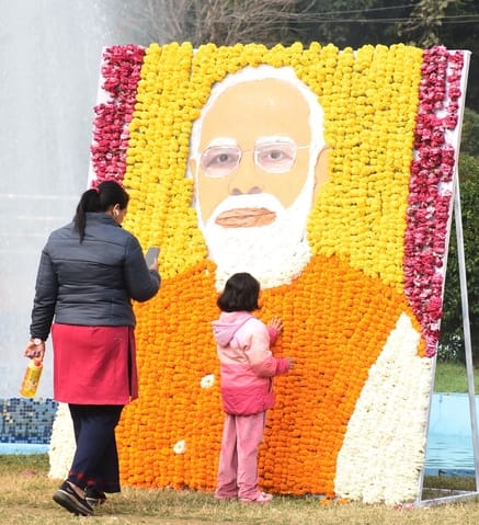 एनबीआरआई में खिले गुलाब, महके ग्लैडियोलस एनबीआरआई में खिले गुलाब, महके ग्लैडियोलस