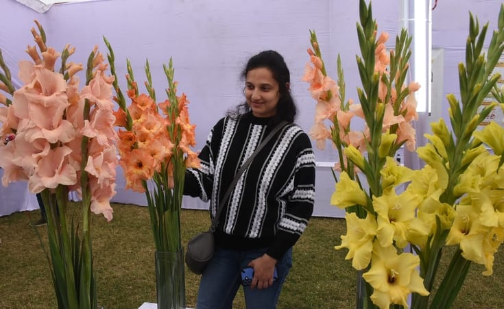 एनबीआरआई में खिले गुलाब, महके ग्लैडियोलस एनबीआरआई में खिले गुलाब, महके ग्लैडियोलस
