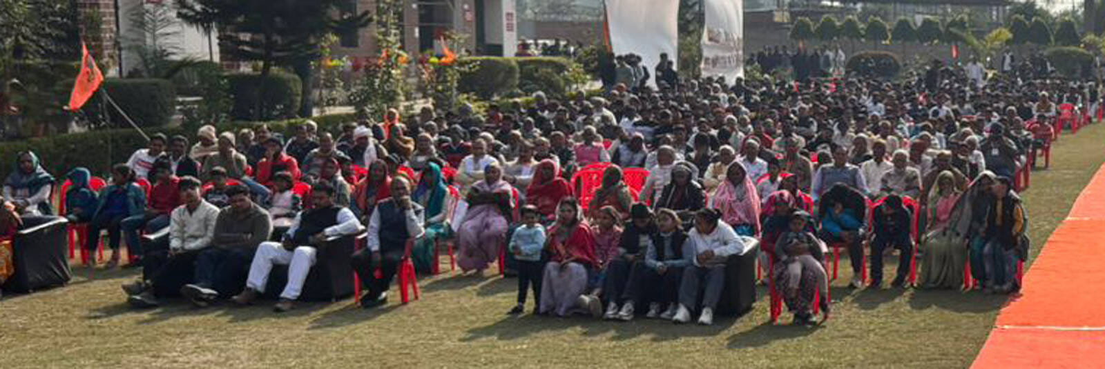 गांव समयपुर में हिंदू सम्मेलन को संबोधित करते हुए धर्मेंद्र