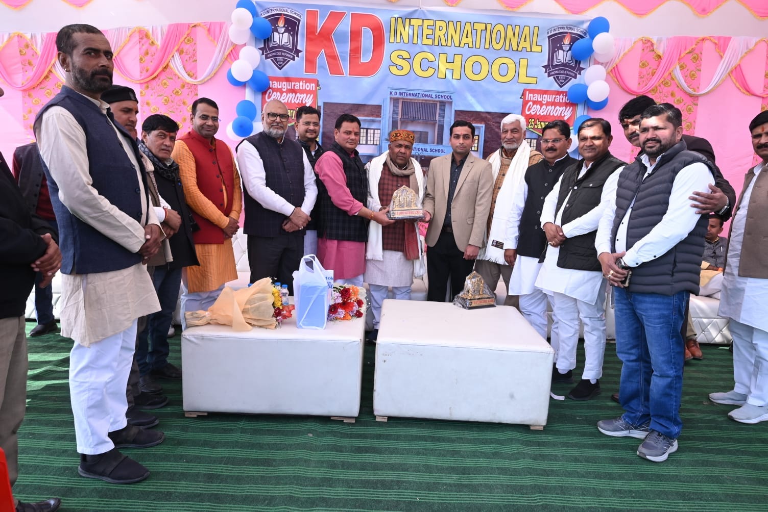 गांव समयपुर में हिंदू सम्मेलन को संबोधित करते हुए धर्मेंद्र