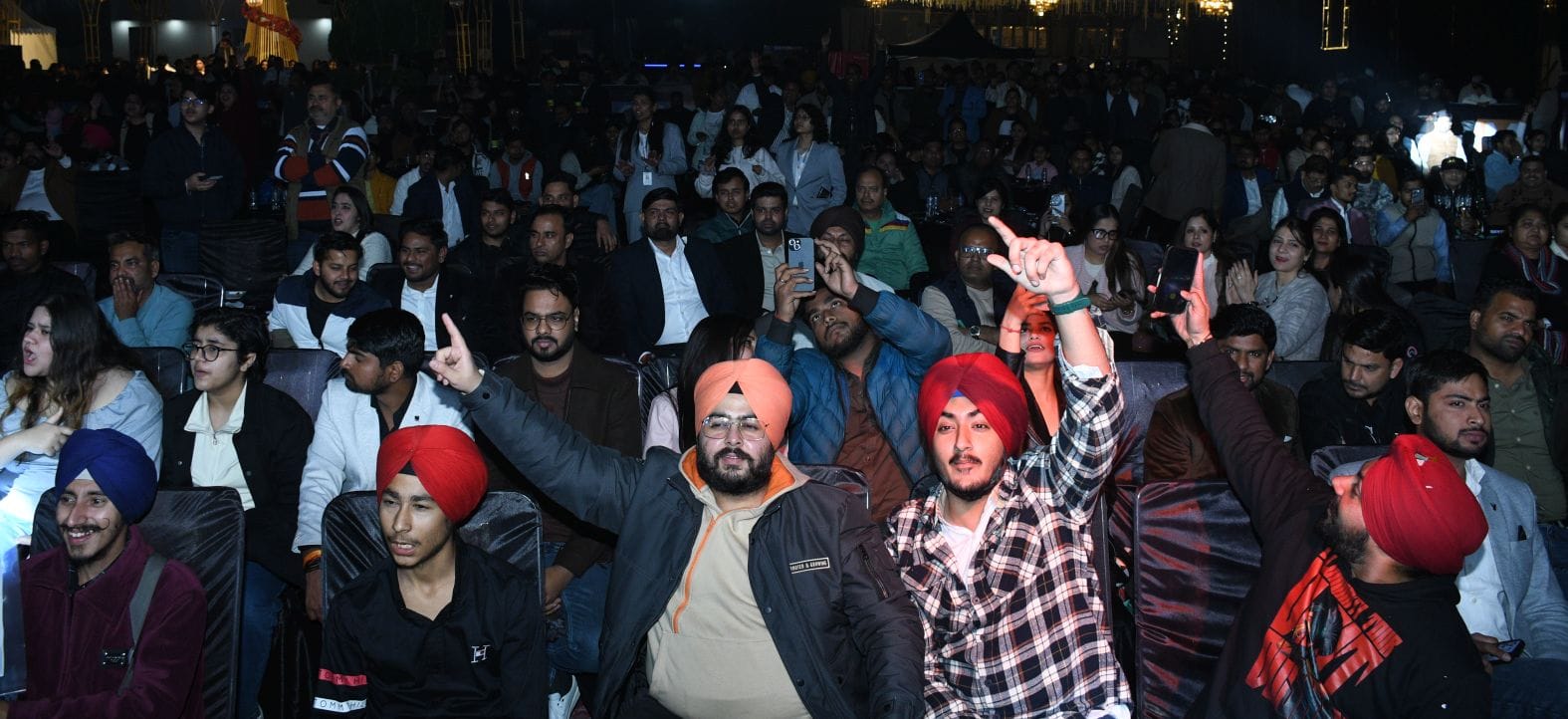 जस्सी के गीतों पर झूम के नाचे लखनवी