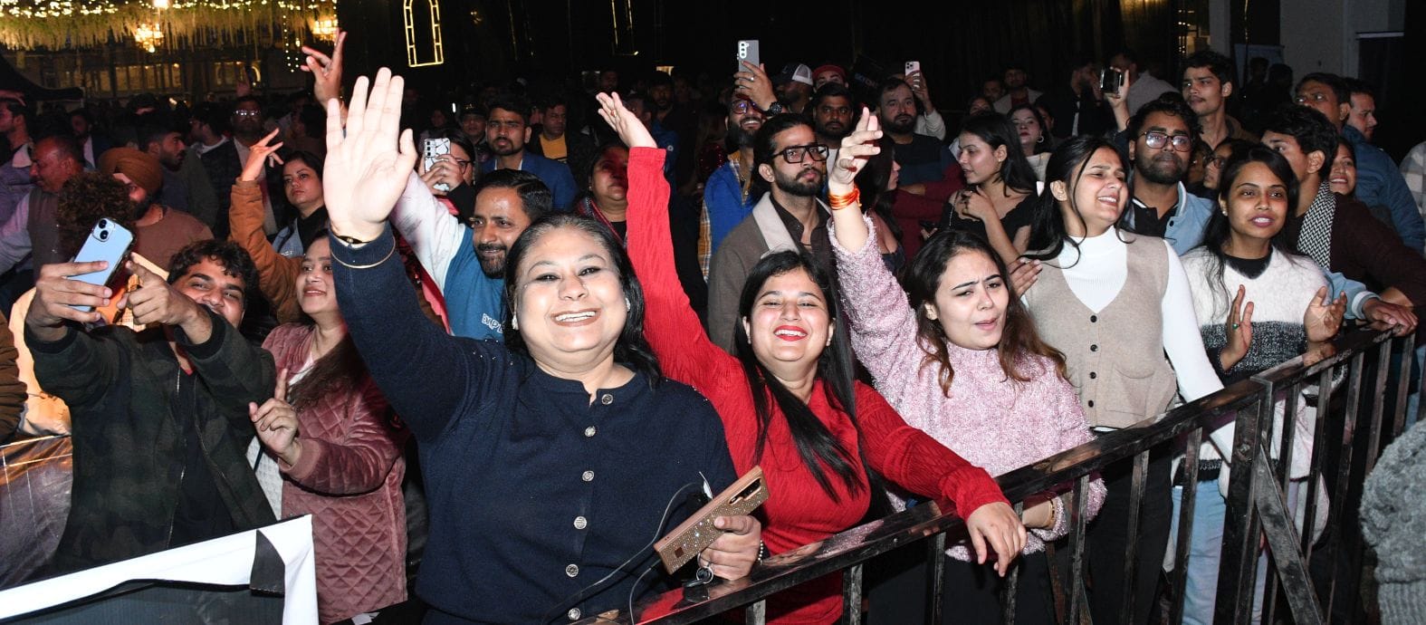 जस्सी के गीतों पर झूम के नाचे लखनवी