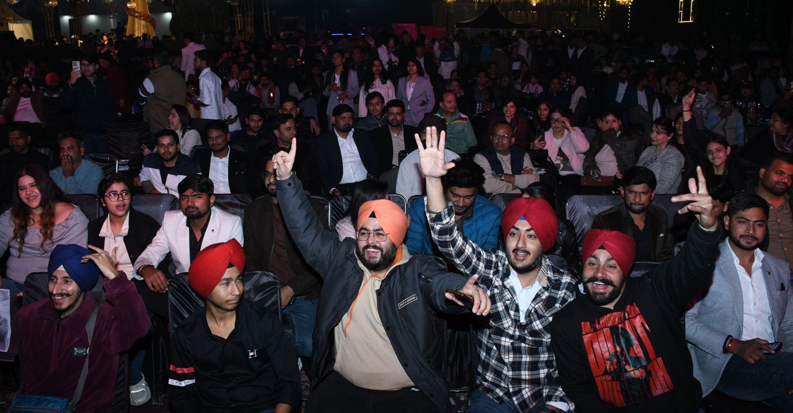 जस्सी के गीतों पर झूम के नाचे लखनवी