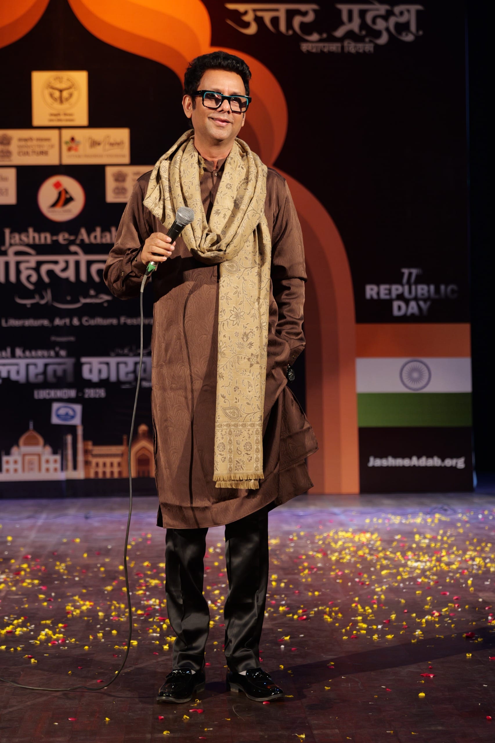 शायरी, संगीत और कथक से सजा जश्न-ए-अदब